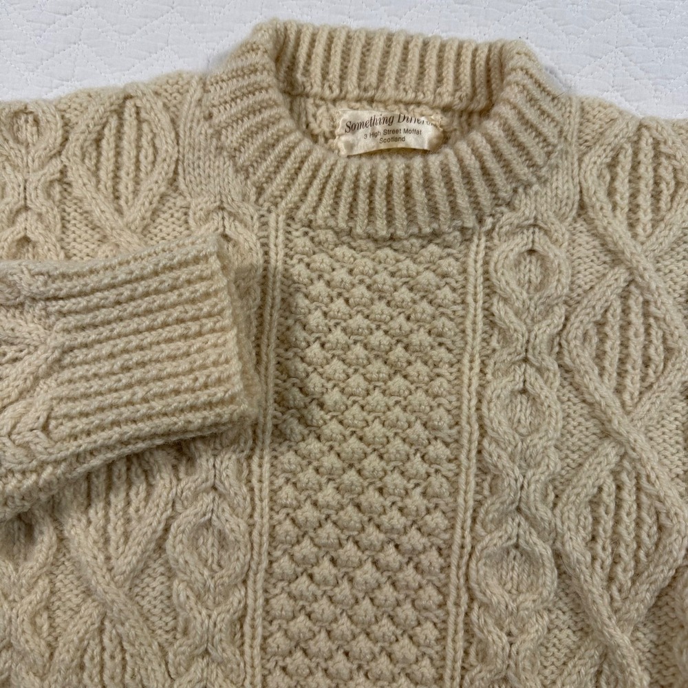 Something Different Hand Knitted Scotland Aran Wool Sweater Cream Cable‎ Knit